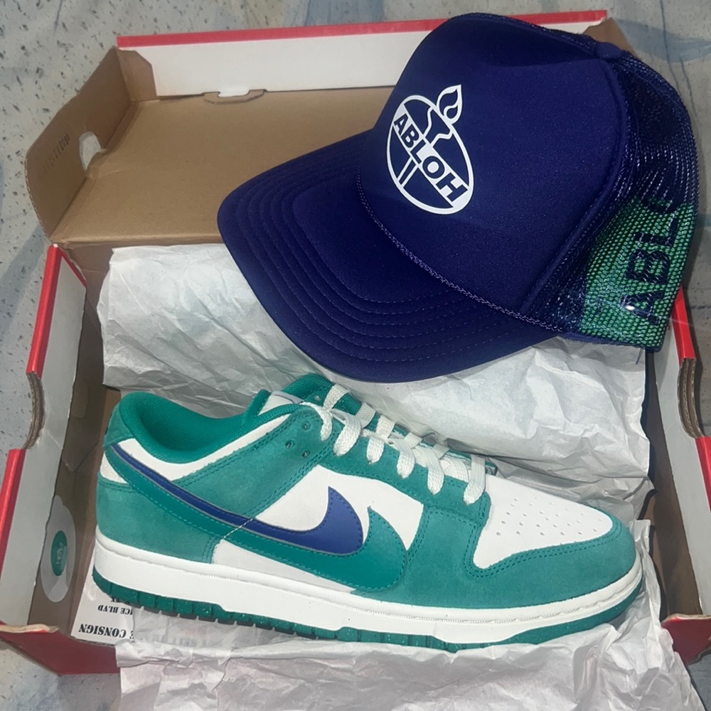 NIKE DUNKS “Neptune” sz 9w/7.5m & VIRGIL HAT